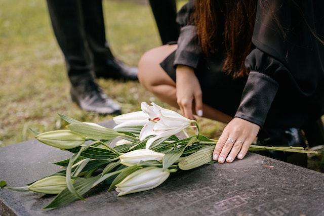 How to deal with the loss of your loved ones using a four-fold path - Affirm Effect